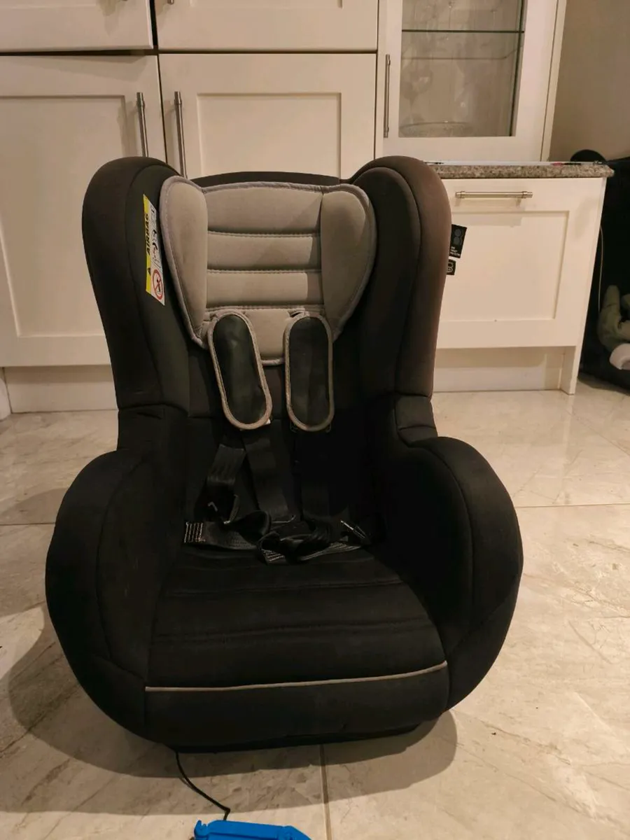 Mothercare car seat 0 -18kg - Image 1