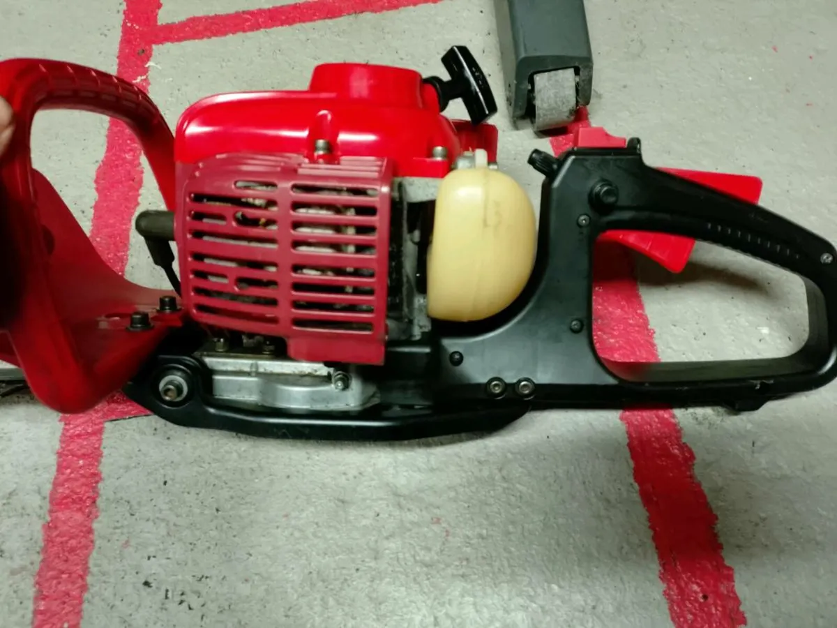 Hedge cutters - Image 3