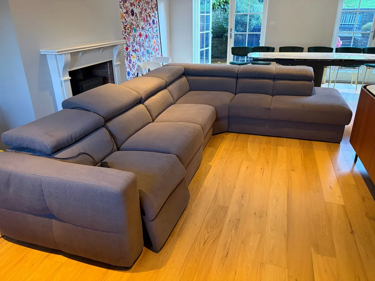 LARGE RECLINER L- Shaped Sofa / delivery available - Image 1