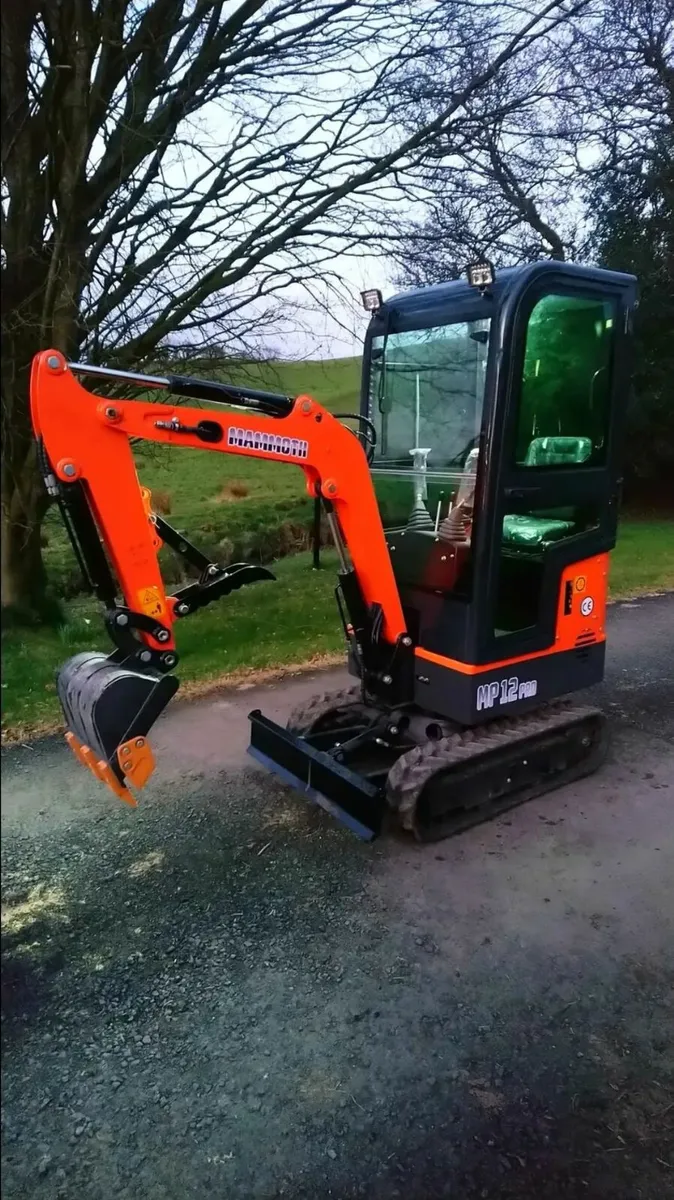MAMMOTH MP12 PRO 1.2 TON MINI DIGGER - Image 2