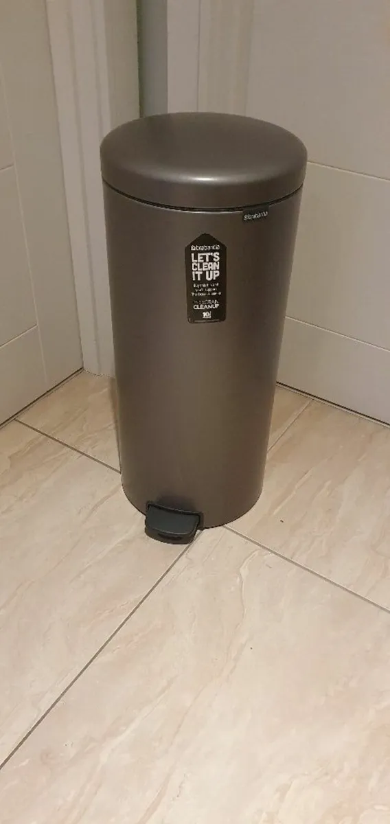 Brabantia 30 litre Bin - Image 2
