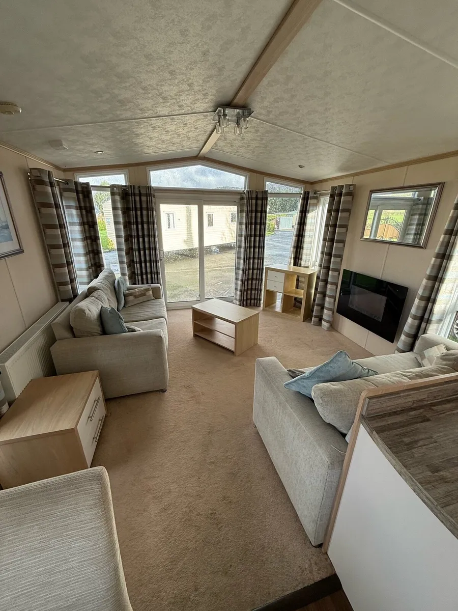 Pemberton Lodge 40-13  At TPS caravan sale - Image 3