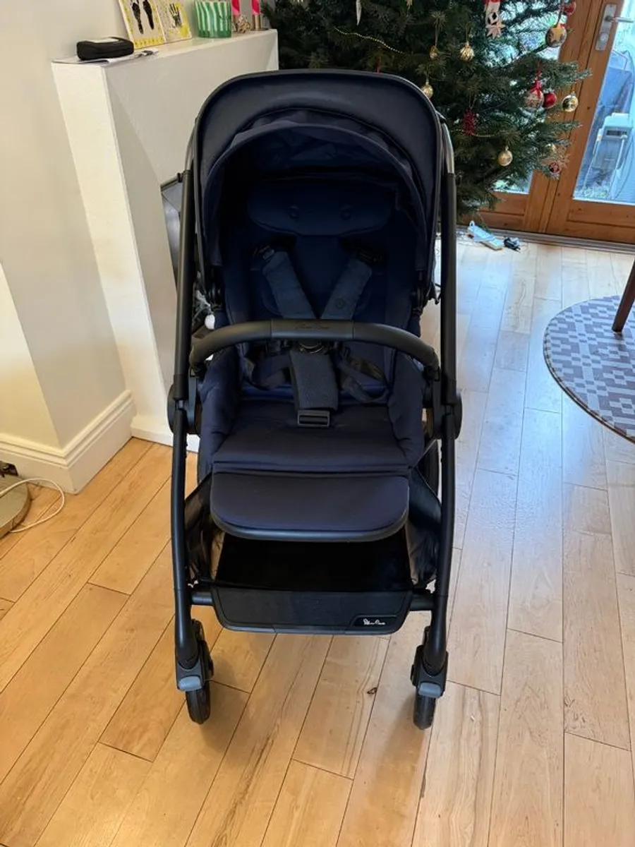 Silver Cross pram - Image 2