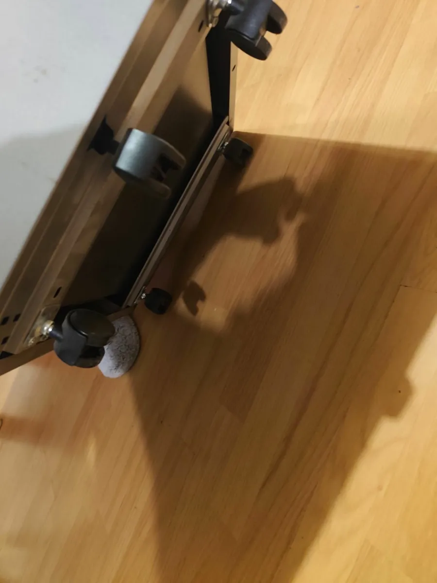 Cabinet and electric heater - Image 3