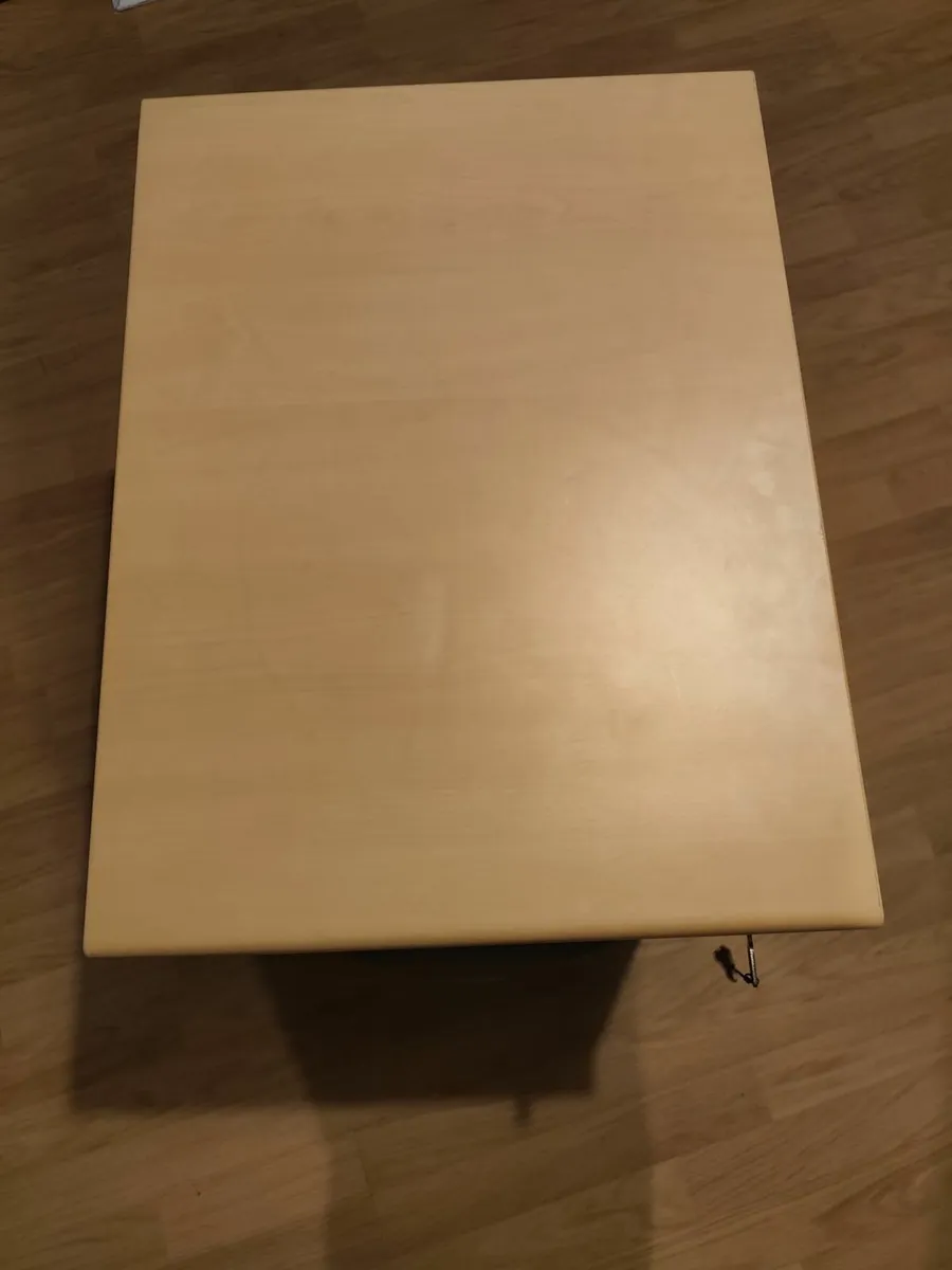 Cabinet and electric heater - Image 2