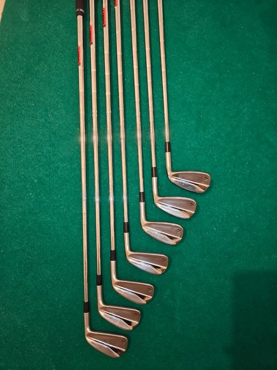 Taylormade P790 Irons / 4 - PW / KBS Tour X - Image 1