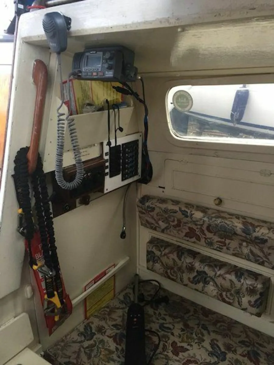 Jeanneau Sangria 25ft Yacht - Yanmar Diesel Engine - Image 2