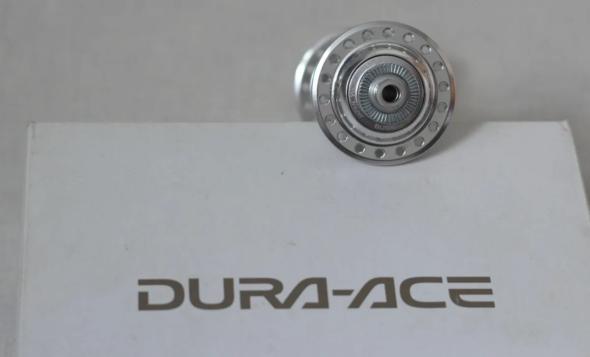 Shimano Dura-Ace Front Hub (HB-7700) | NOS - Image 2