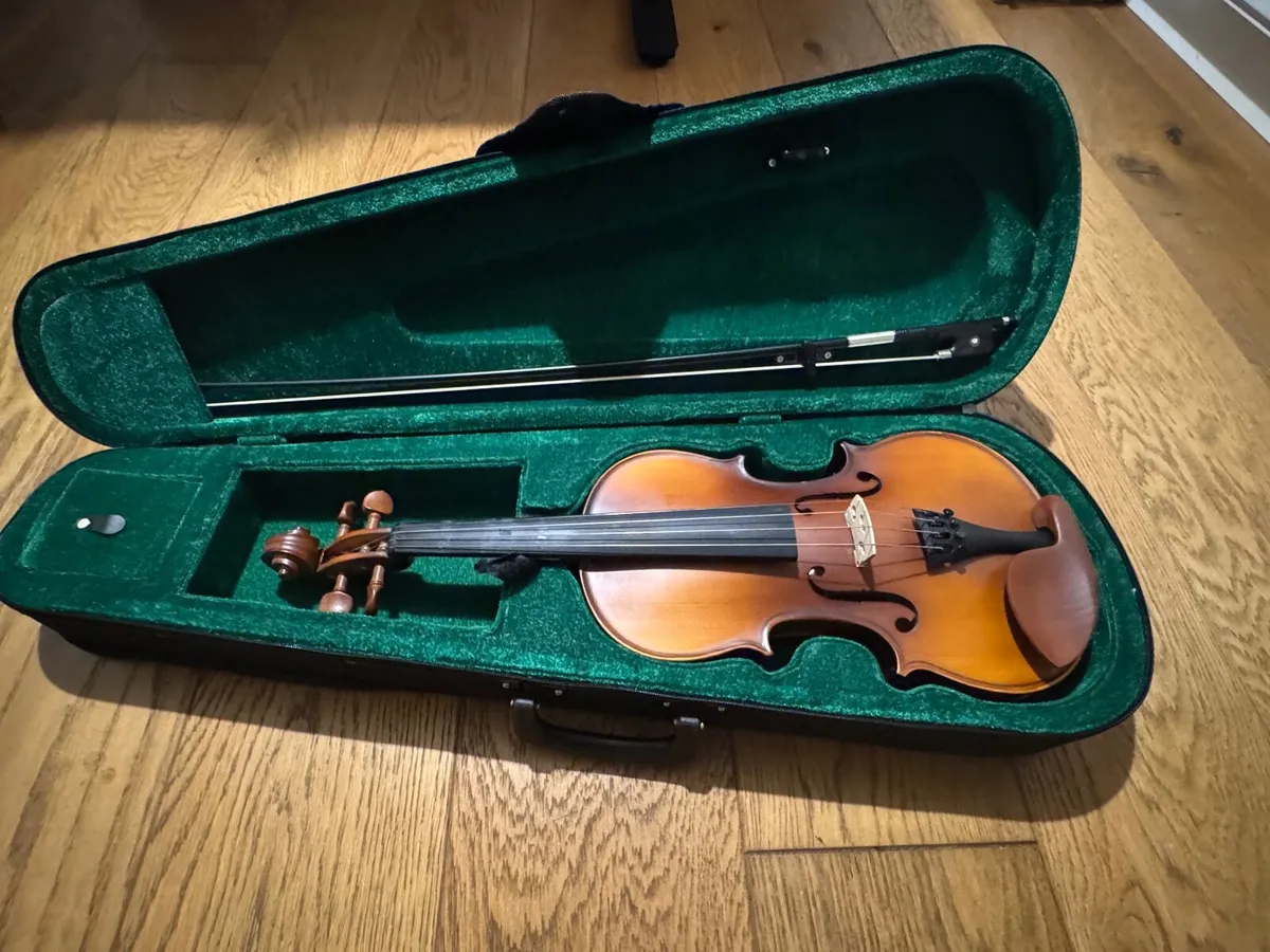 Violin 4/4  - Full size for sale - Image 1