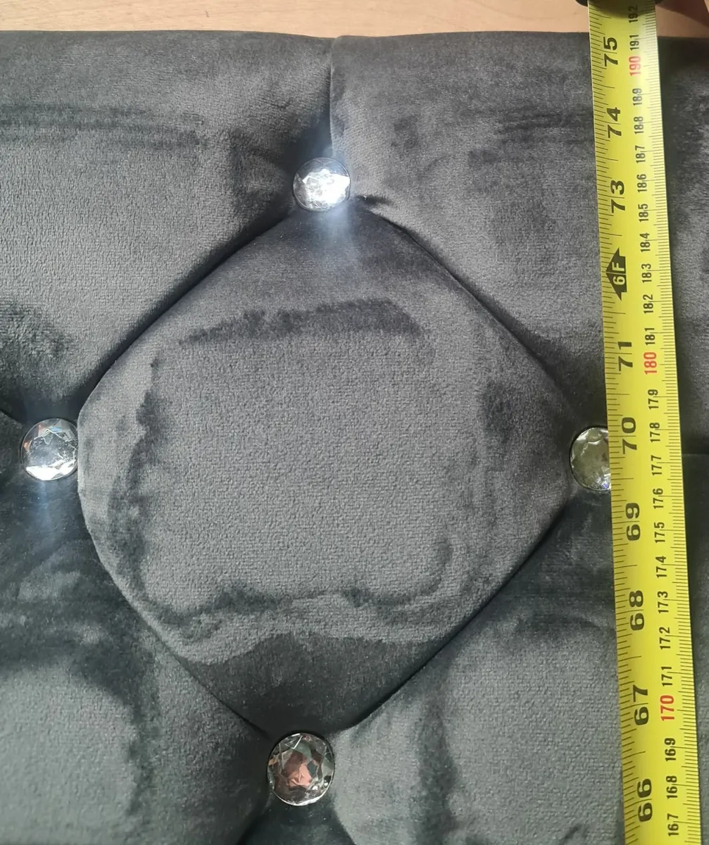 Luxury Padded Headboard – Never Used - Image 4