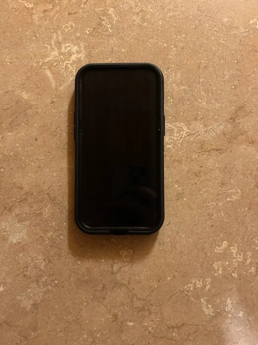 iPhone 13 - 128GB (Midnight) - Image 4