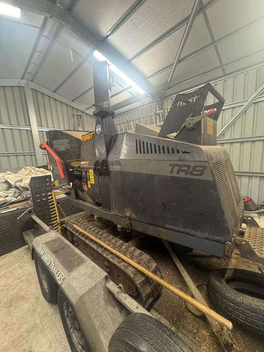 TR8 wood chipper - Image 3