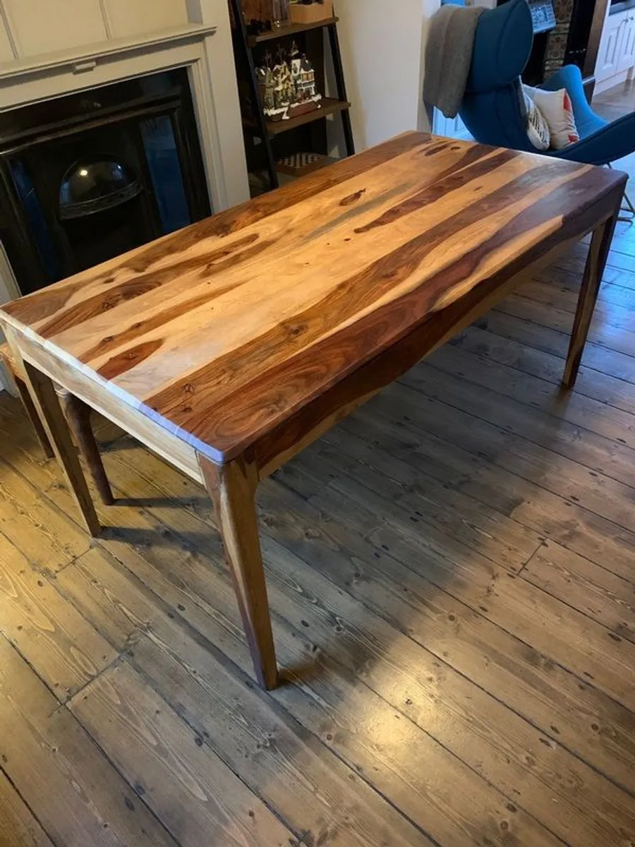 Dining table - Image 1