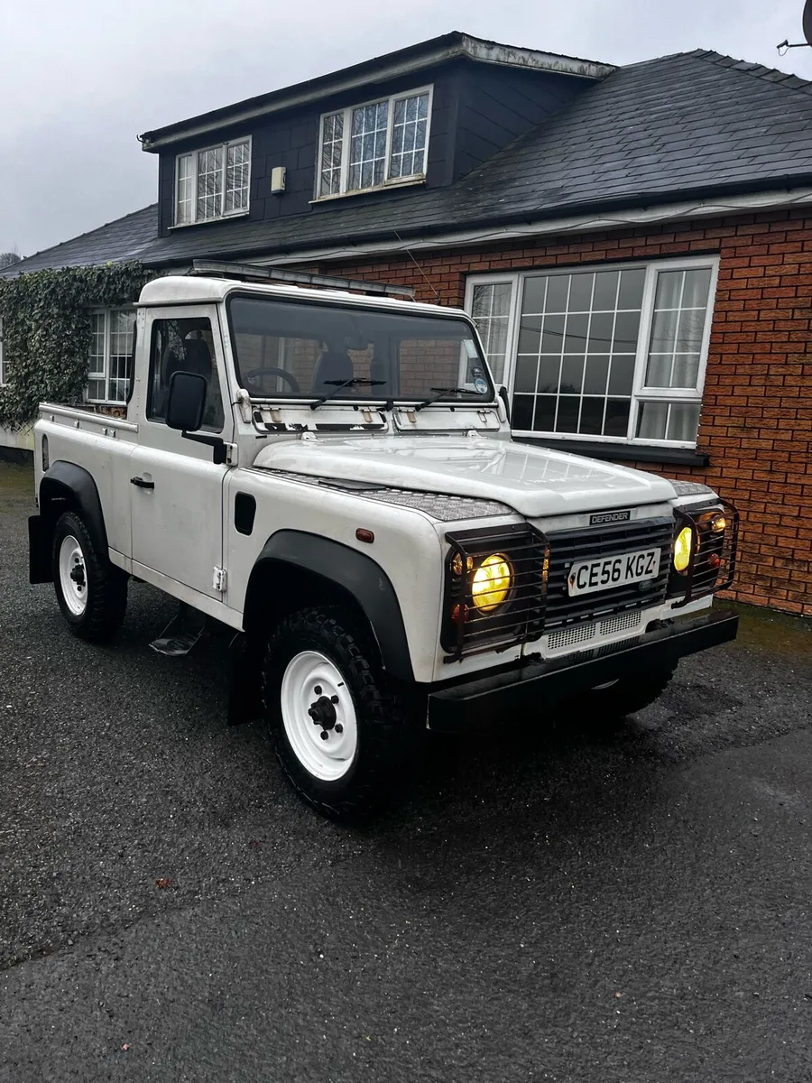 2006 Land Rover defender pickup - Image 2