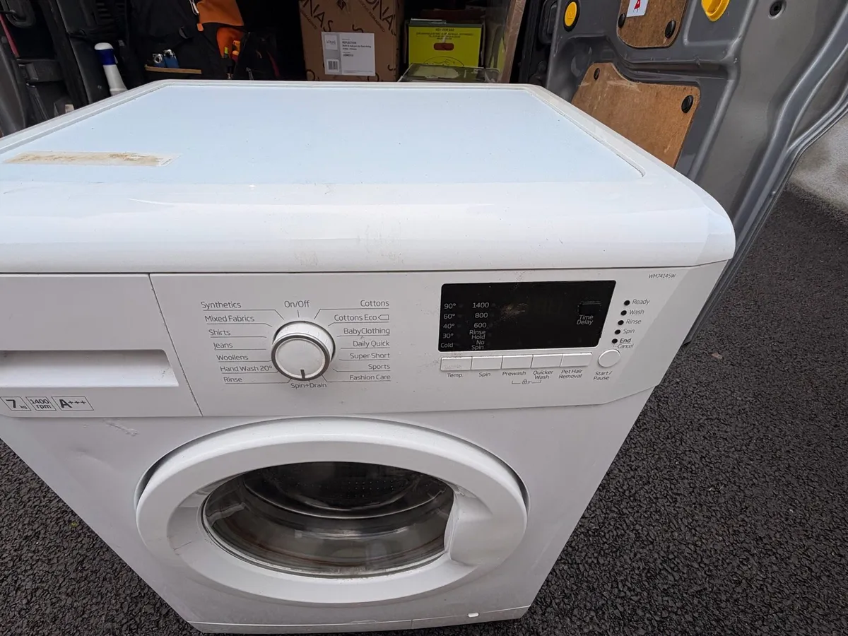 Washing machine - Image 1