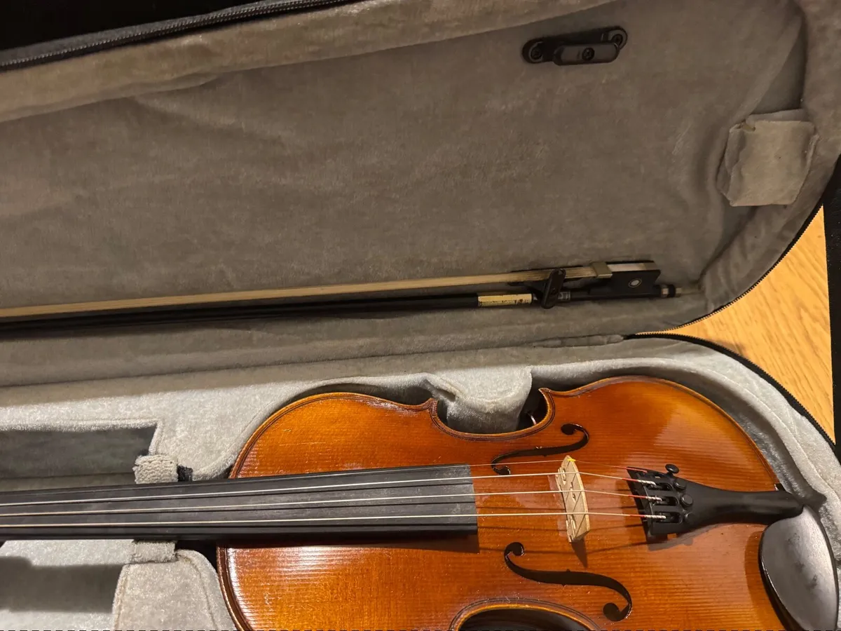 Roth & Junius 1/2 Violin for sale - Image 3