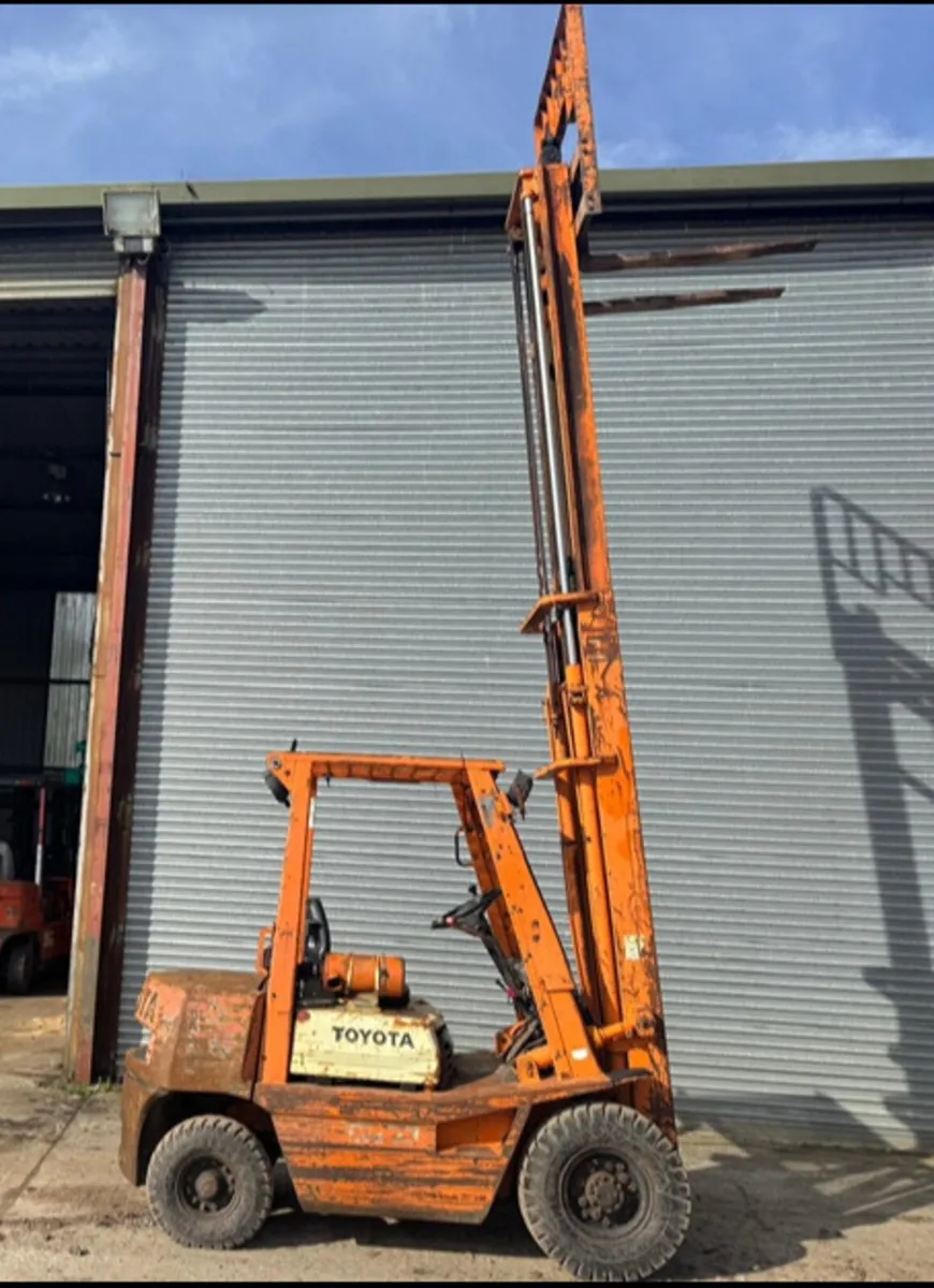 Toyota 3 ton forklift - Image 3