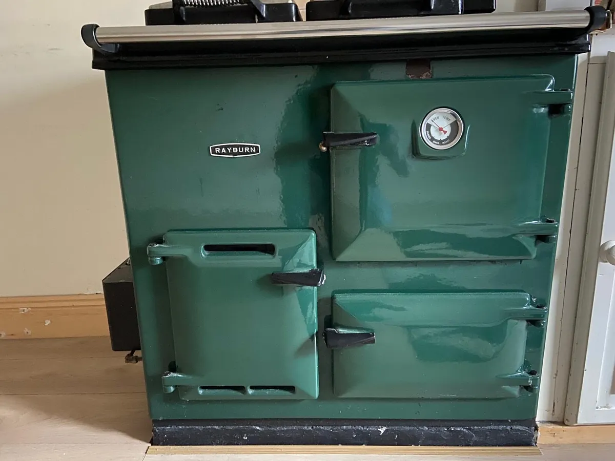 Rayburn Oil Cooker and Heater - Image 1