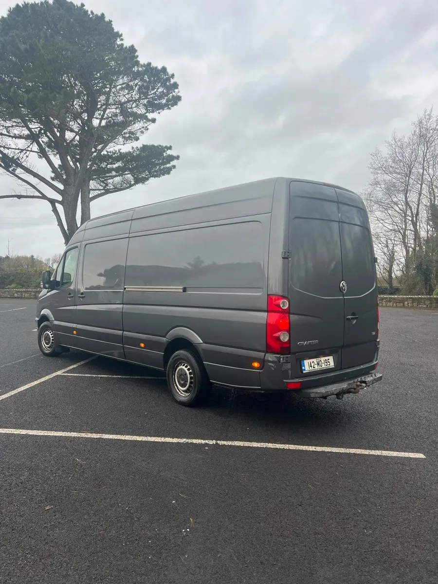 142 VW CRAFTER - Image 1