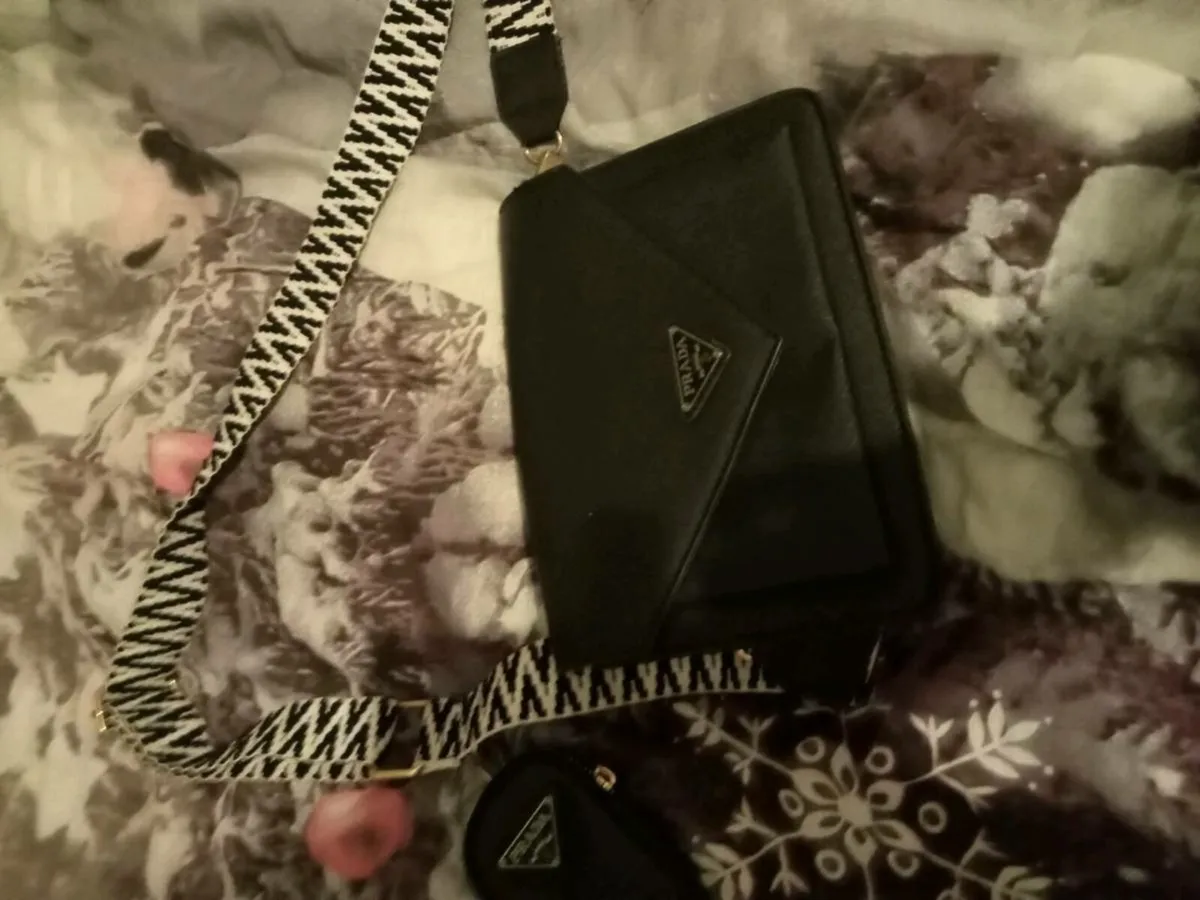 Ladies handbag - Image 2