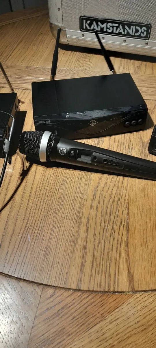 Akg wireless microphone - Image 2