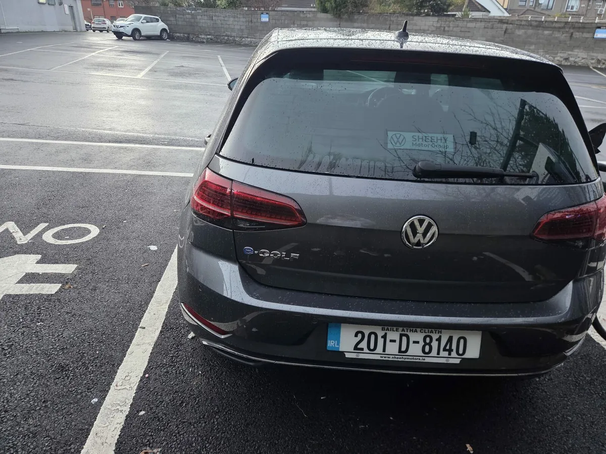 Volkswagen e-golf - Image 3