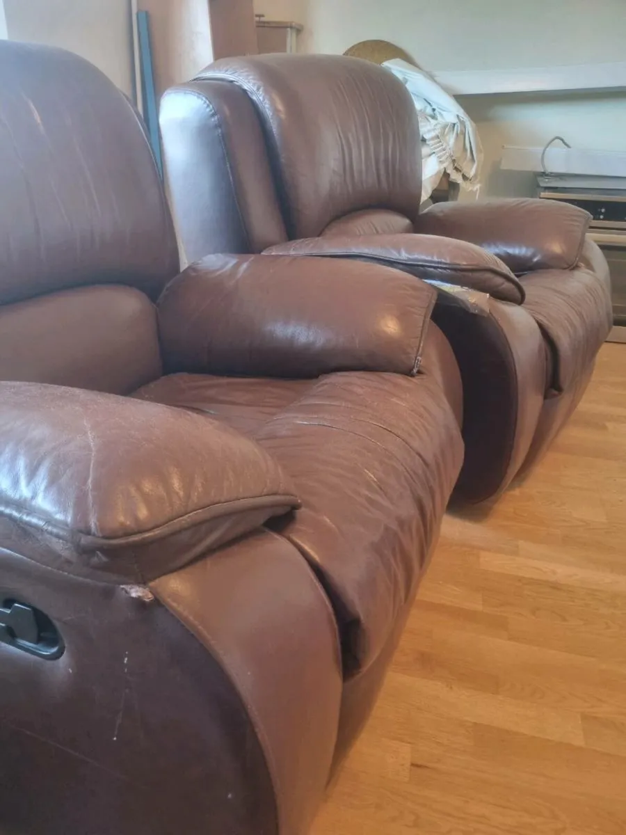 Firebird boiler adn recliner sofas - Image 2