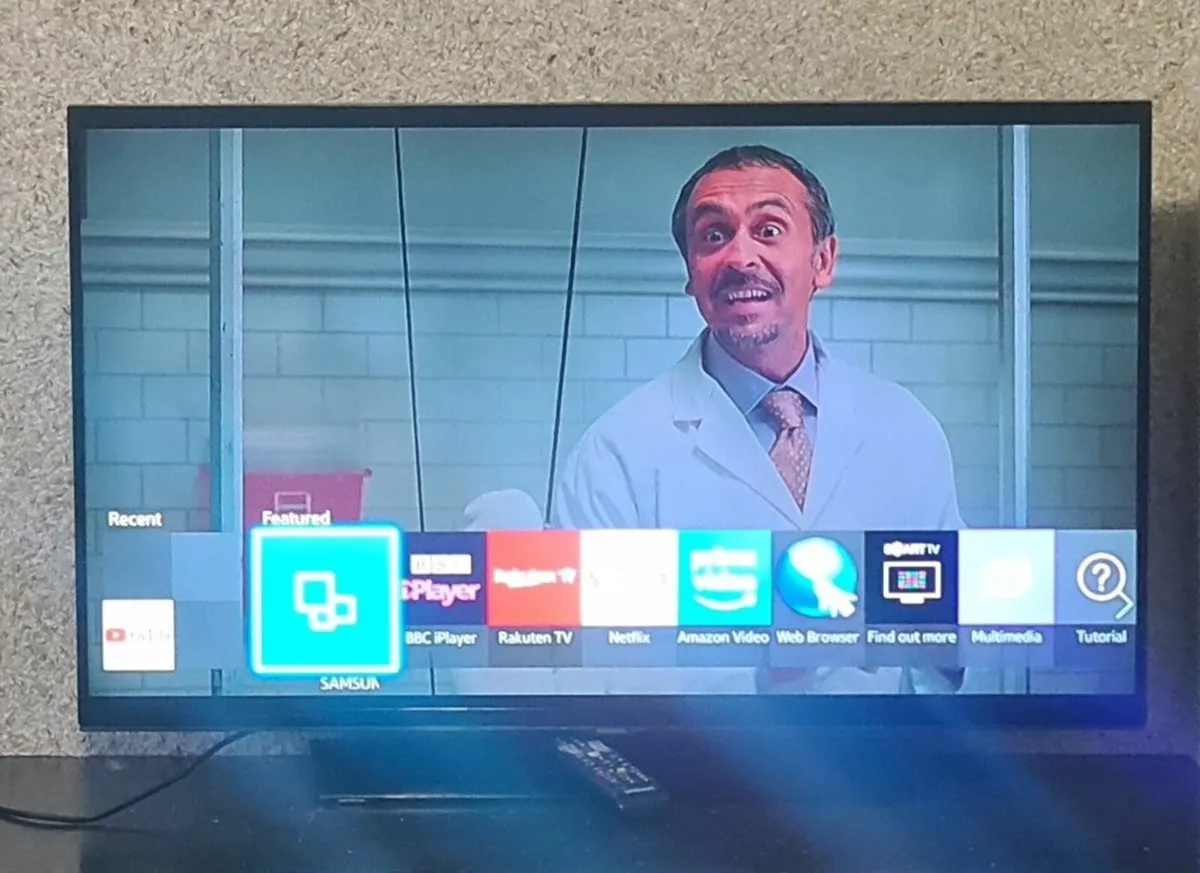 Samsung 40-inch Full HD Smart LED TV - Image 1