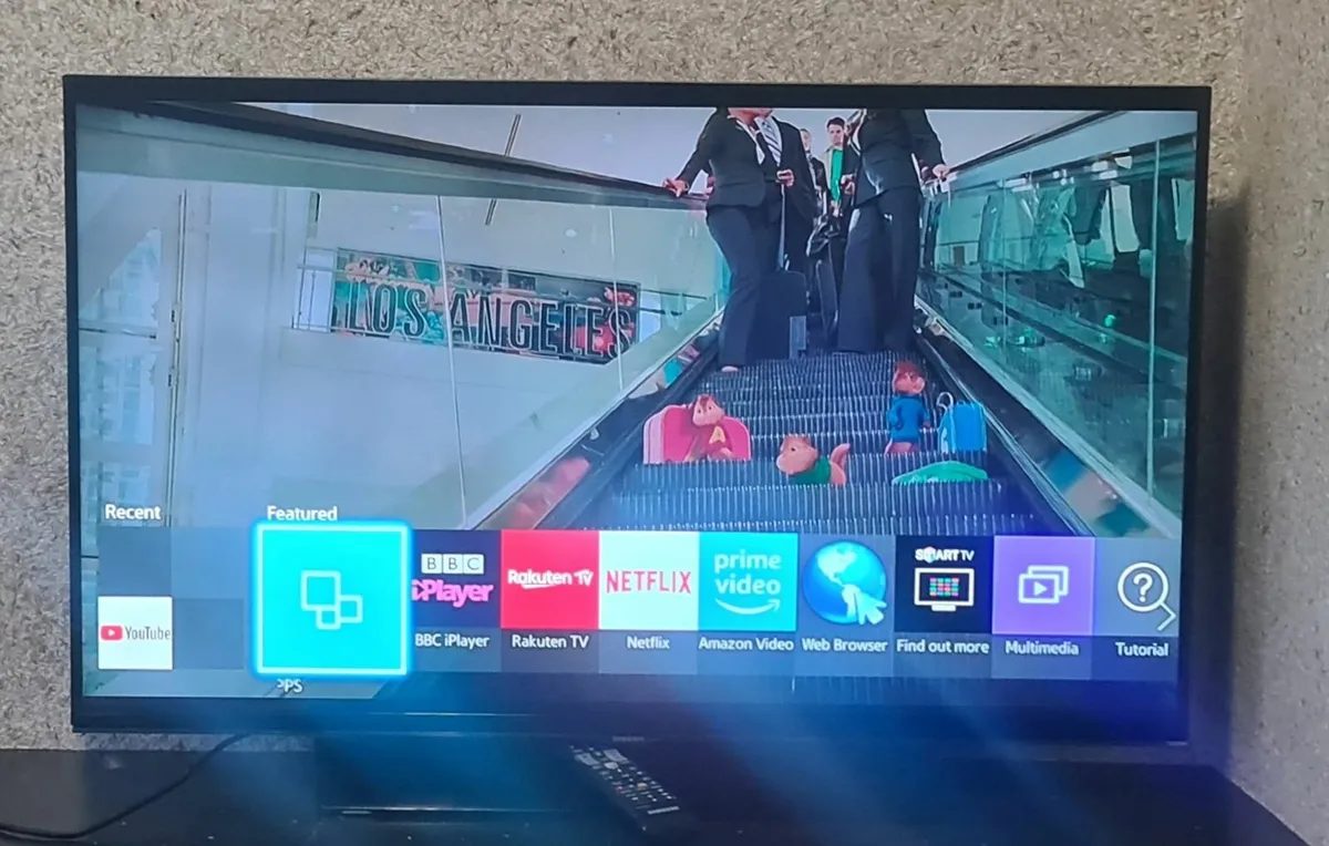 Samsung 40-inch Full HD Smart LED TV - Image 4