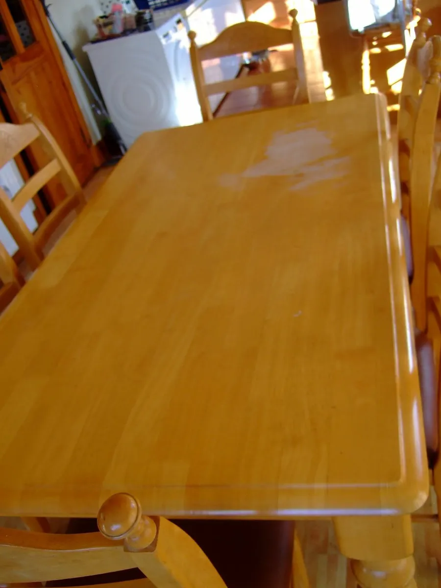 Kitchen Table & Chairs - Image 4