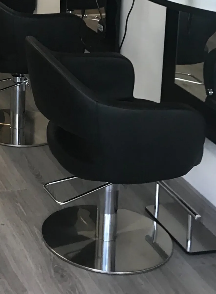 Salon furniture - Image 4