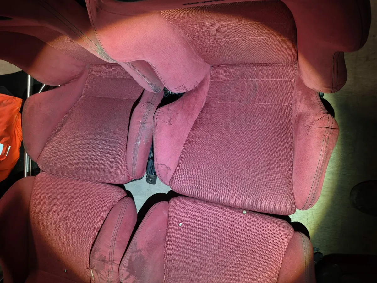 Red Recaros Ek9 Clocks - Image 3