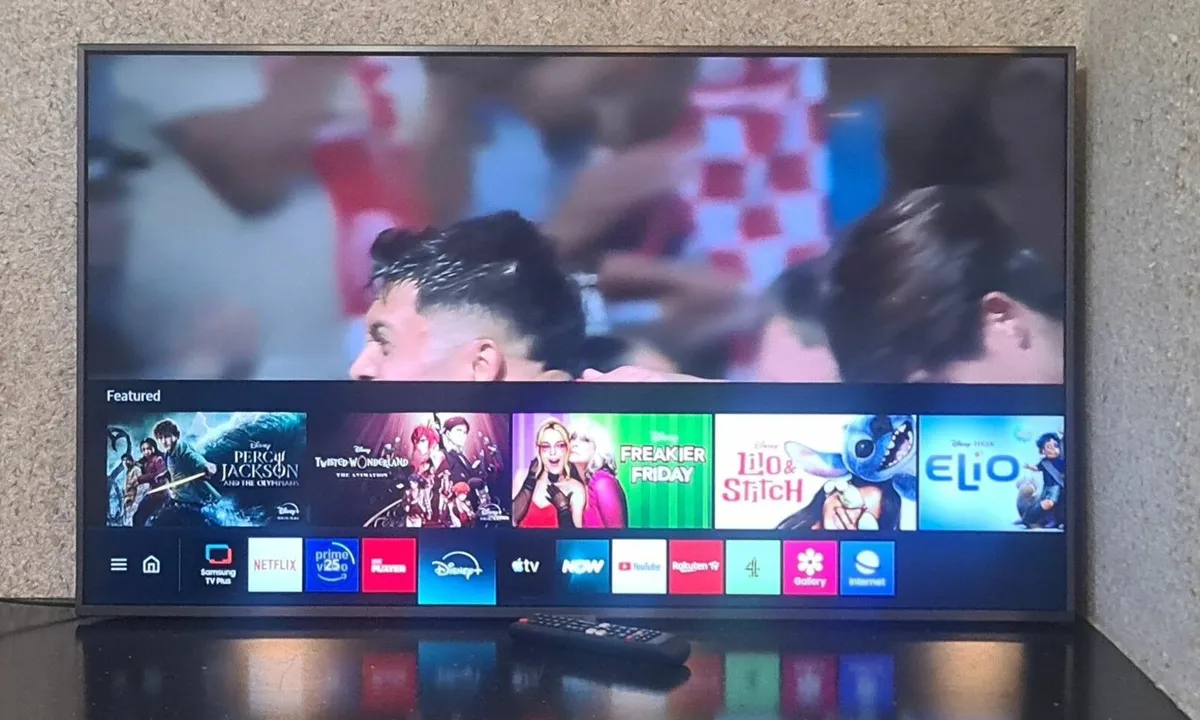 Samsung UE43TU7100K – 43” 4K Smart TV - Image 1