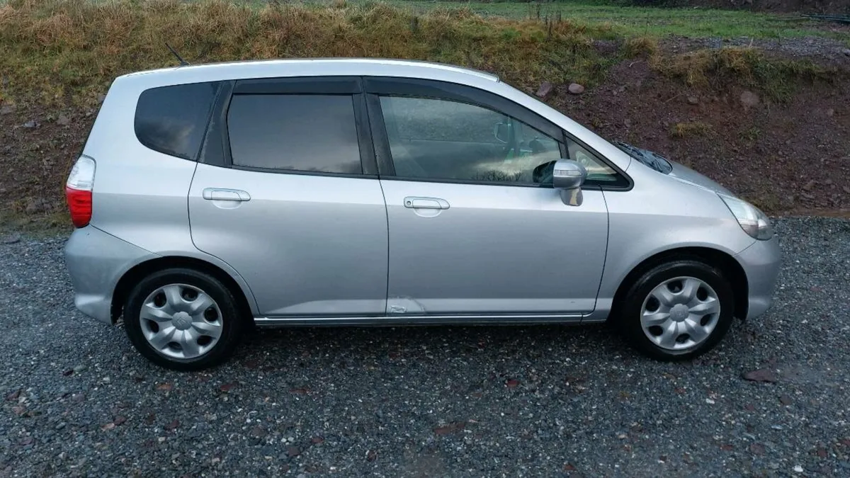 Honda Fit **AWD**AUTO** - Image 3