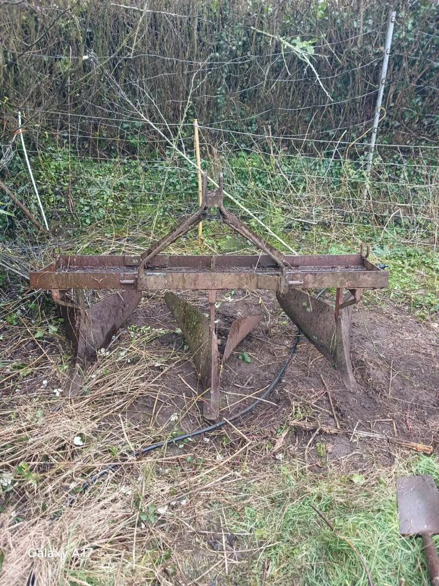 Ferguson 3F potato ridger - Image 1