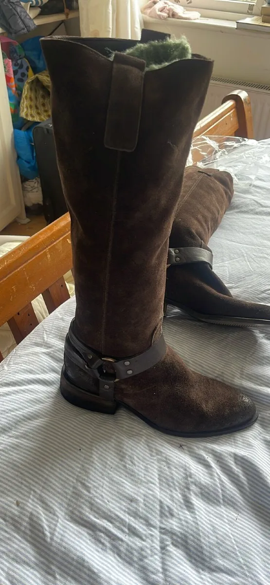 Shoes /boots - Image 1