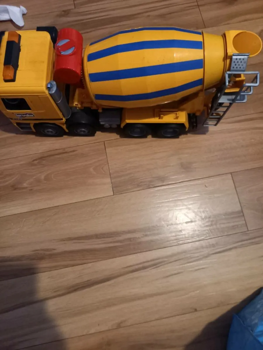 Brudar  ready mix lorry - Image 1