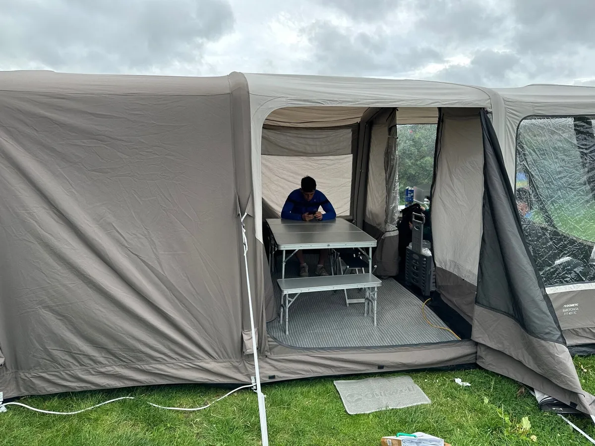 Dometic Rarotonga  6 Person air  tent - Image 1