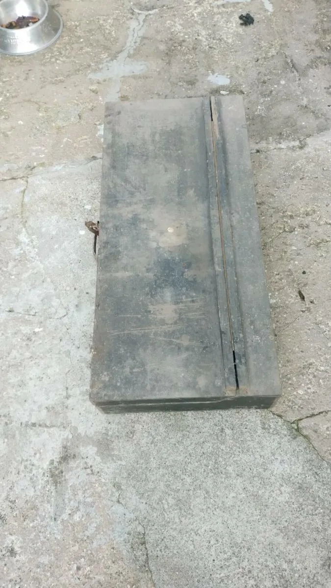 Vintage Carpenters wooden tool box - Image 2