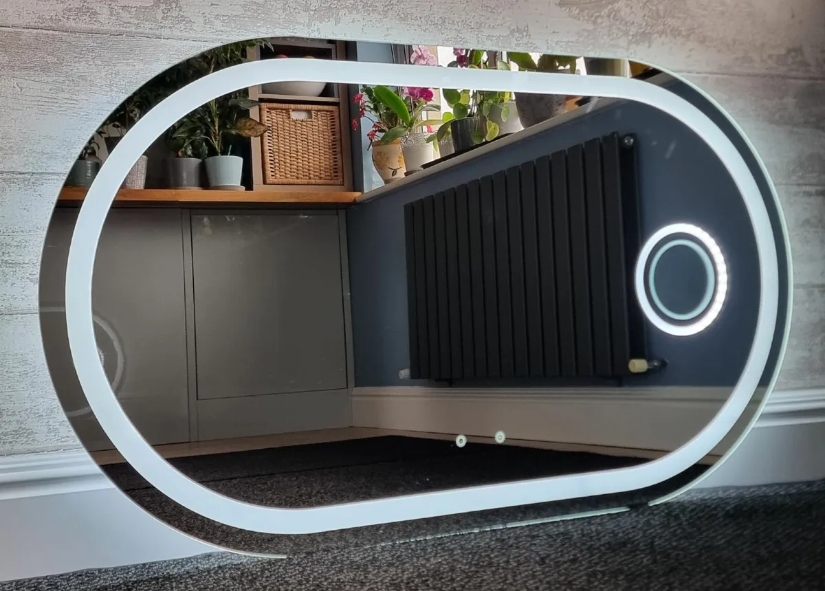 LED Bathroom Mirror Cosmetic Makeup Dual LED - Image 2