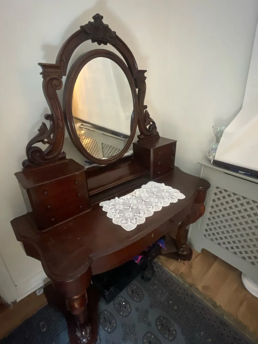 Antique dressing table - Image 1