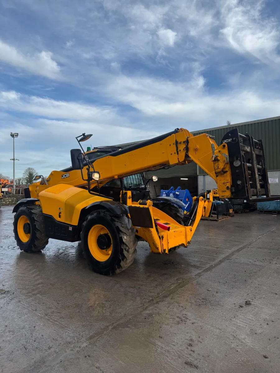 2022 JCB 540-140 - Image 3