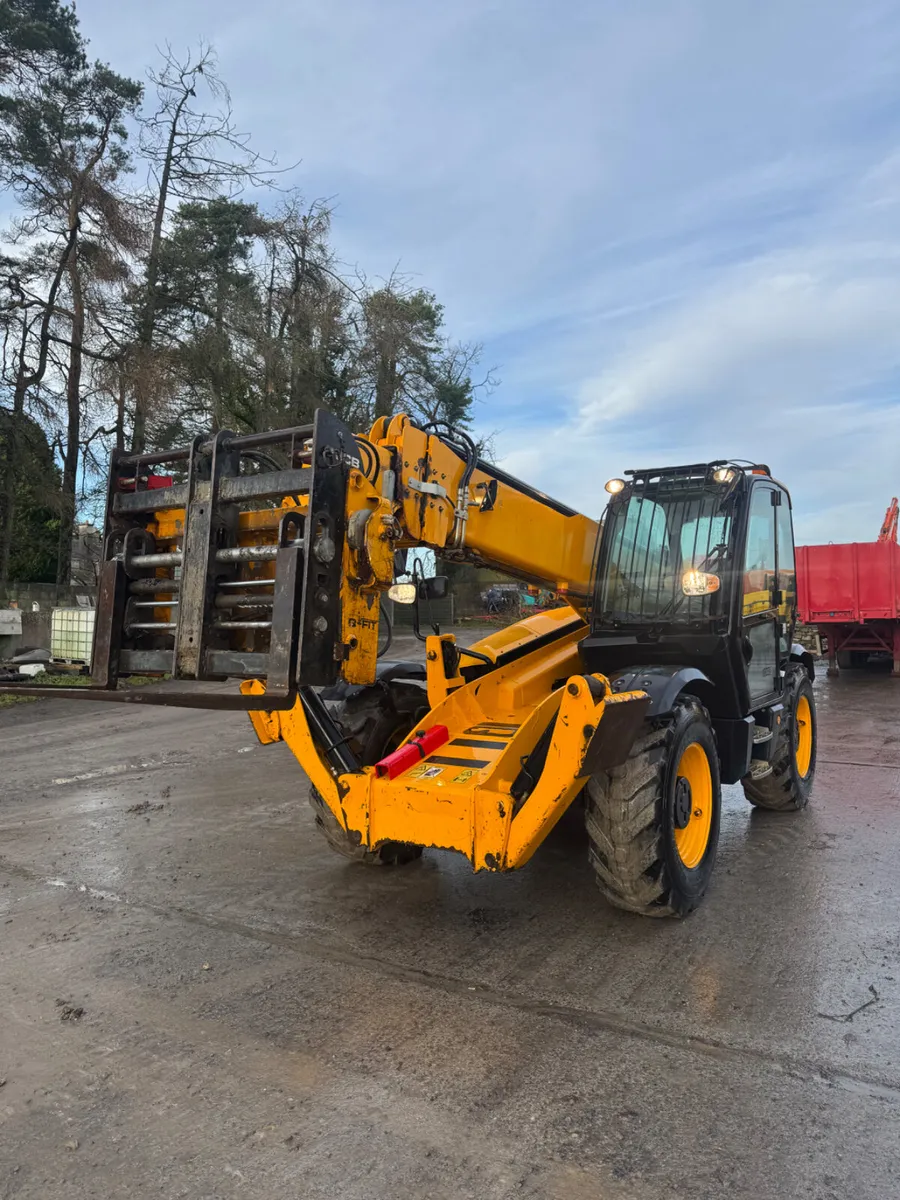 2022 JCB 540-140 - Image 2