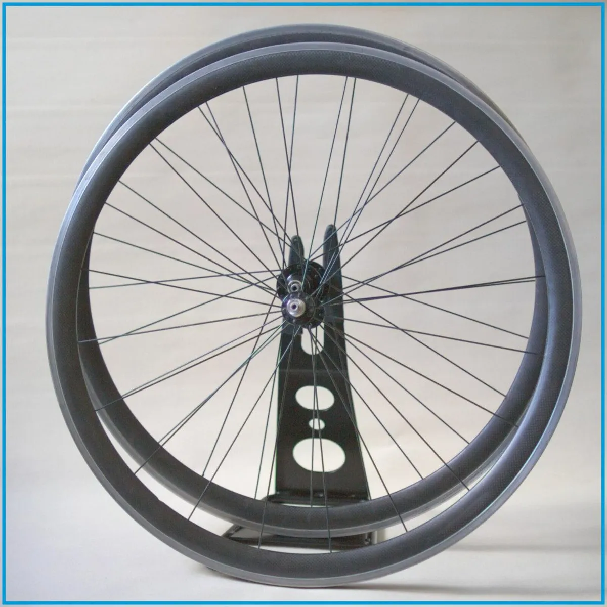 Unbranded carbon/aluminium wheelset - Image 1