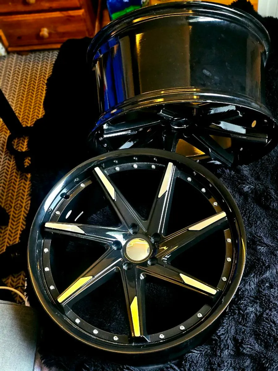 22" 5x120 "Capri" Alloy wheels - Image 1