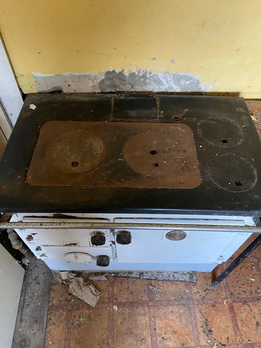 Stanley no 8 range.  And firebird oil burner - Image 1