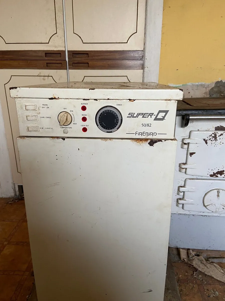 Stanley no 8 range.  And firebird oil burner - Image 2