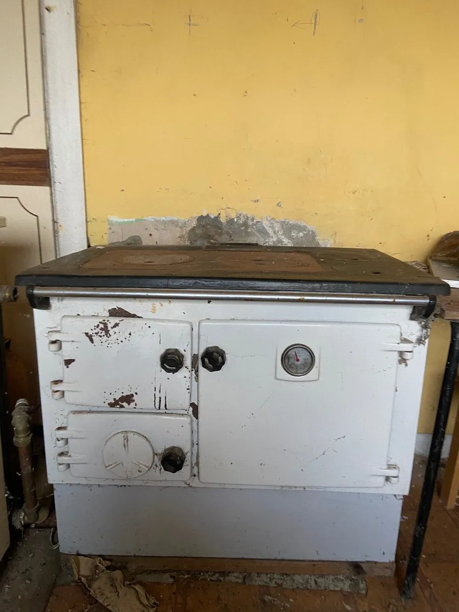 Stanley no 8 range.  And firebird oil burner - Image 3