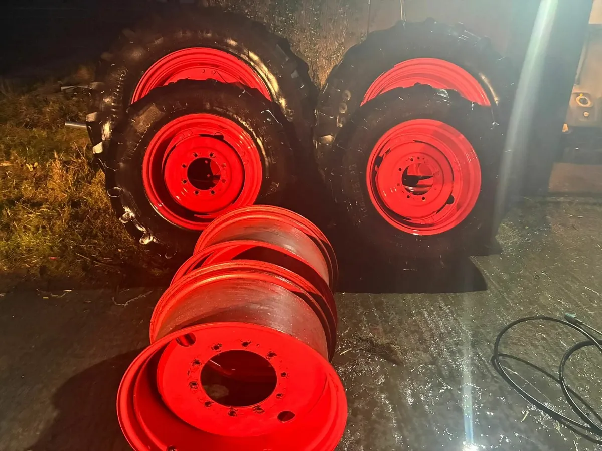 Tractor rims and tyres - Image 1