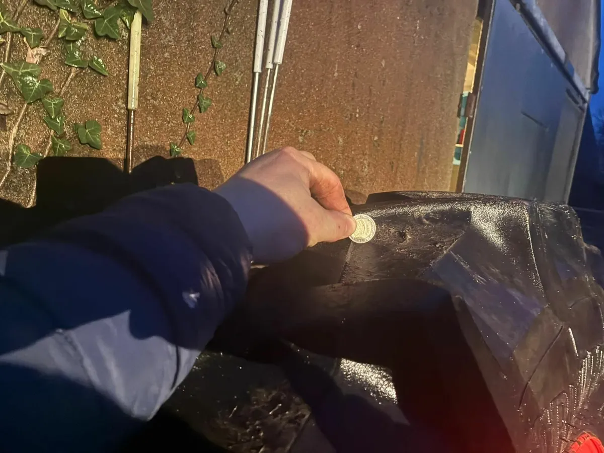 Tractor rims and tyres - Image 3